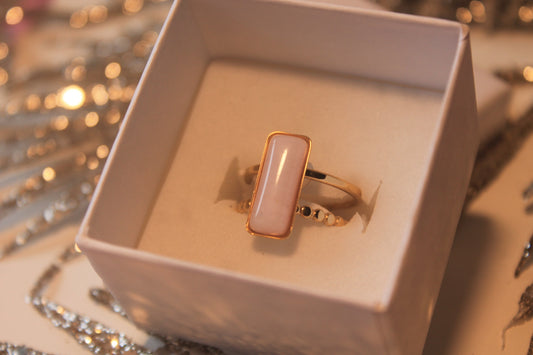 Anel 'Pedra Retangular Rosa'