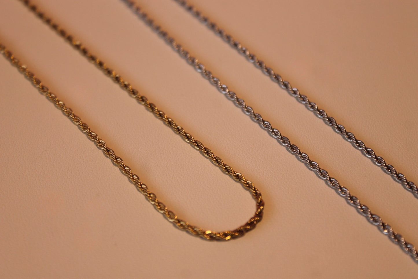 Colar 'Entrançado' Fino