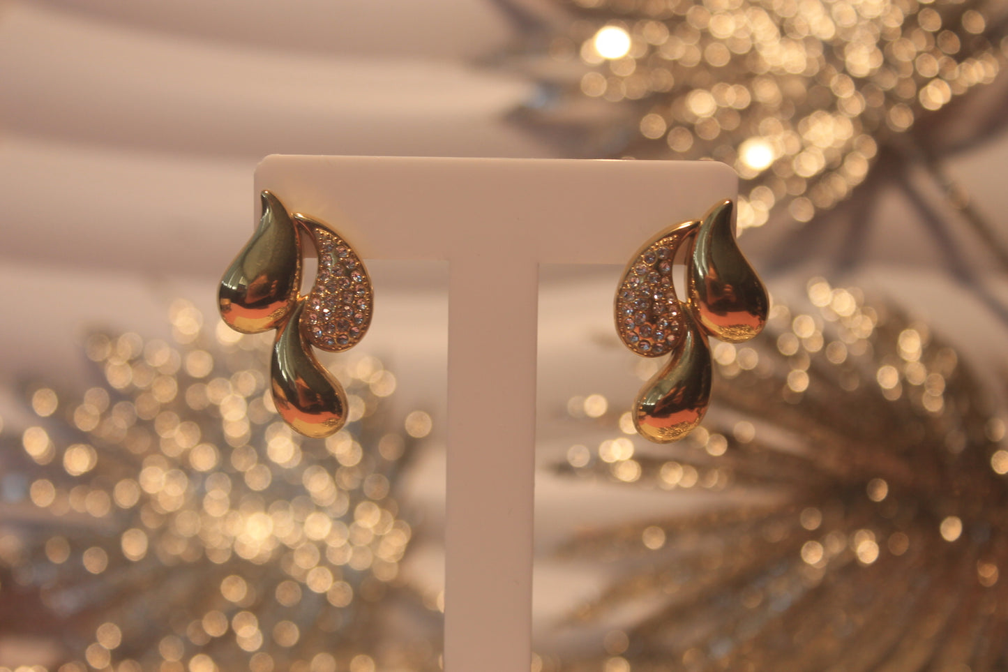 Brincos 'Gotas Brilhantes' Dourado