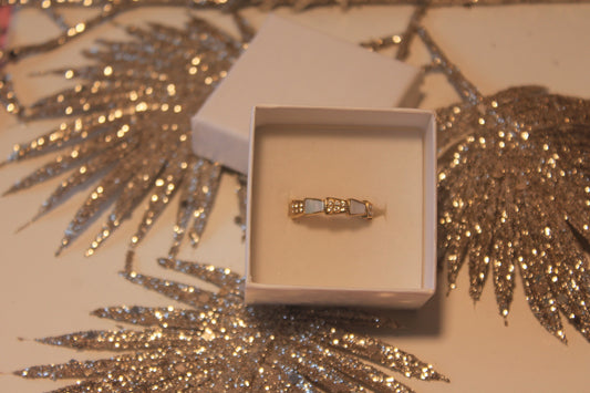 Anel 'Madrepérola Brilhante' Dourado